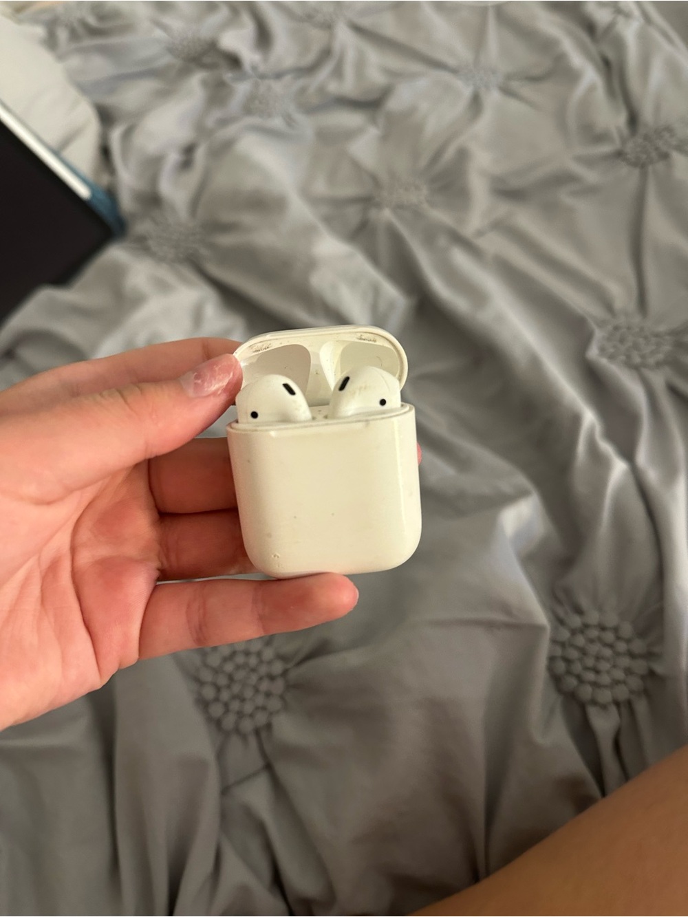 Apple airpods
